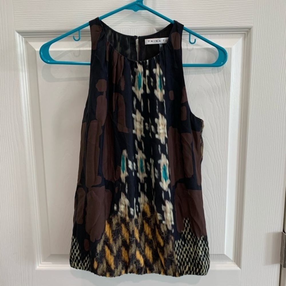 2/$35 - Trina Turk sleeveless‎ top sz Sm